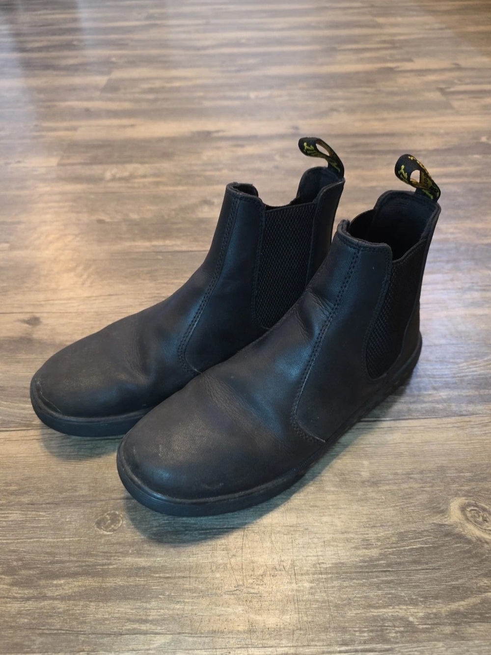 Dr. Martens Cabrillo Chelsea boots. Slip-On Style. Size 8  Pre Owned